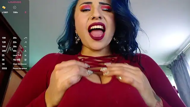 Snapshot of black_wiidow chatting on January 2025 08:53:01 PM black wiidow online show from January 2025 08:53:01 PM