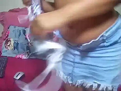 Snapshot of Cardi-Calliente chatting on April 2026 06:20:01 PM Cardi-Calliente online show from April 2026 06:20:01 PM