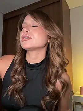 Snapshot of AndreaMartini chatting on April 2026 10:32:01 PM AndreaMartini online show from April 2026 10:32:01 PM