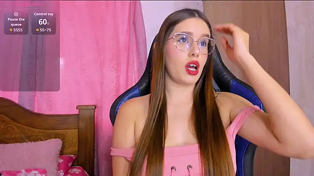 ParisShayk online show from November 2025 06:08:01 PM