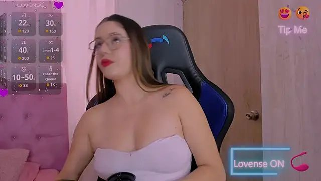 Snapshot of ParisShayk chatting on February 2026 05:58:01 PM ParisShayk online show from February 2026 05:58:01 PM