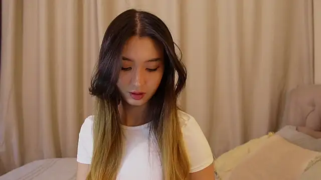 Sarasuo1 online show from December 2024 11:11:02 AM