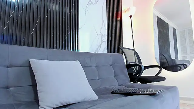 Snapshot of BRYXXXON1 chatting on December 2024 02:44:01 PM BRYXXXON1 online show from December 2024 02:44:01 PM