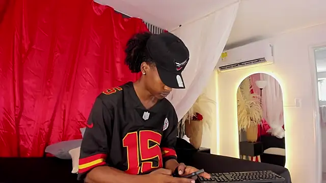 Snapshot of BRYXXXON1 chatting on February 2025 01:38:02 PM BRYXXXON1 online show from February 2025 01:38:02 PM