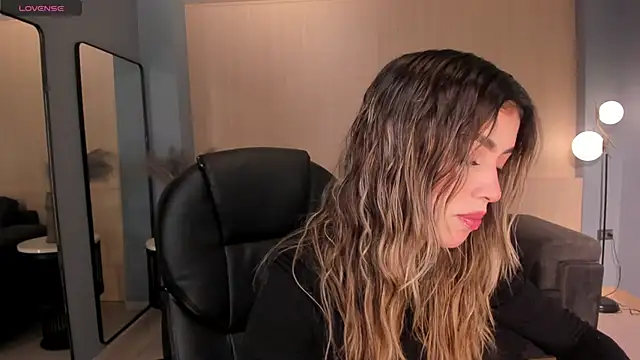 Snapshot of PaulinaSantos_ chatting on March 2025 07:17:01 PM PaulinaSantos online show from March 2025 07:17:01 PM