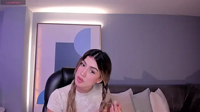 Snapshot of PaulinaSantos_ chatting on March 2025 07:17:01 PM PaulinaSantos online show from March 2025 07:17:01 PM