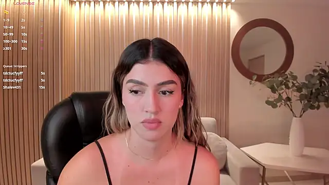 Snapshot of PaulinaSantos_ chatting on March 2025 01:34:02 AM PaulinaSantos online show from March 2025 01:34:02 AM