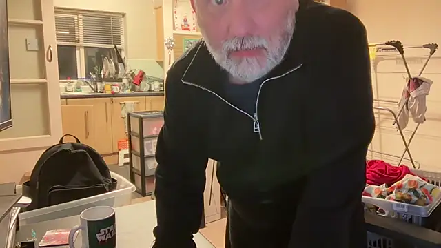 LondonTeffy online show from February 2025 10:14:02 PM