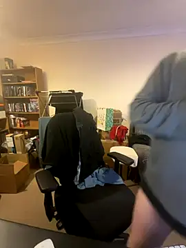 LondonTeffy online show from October 2025 09:52:01 PM