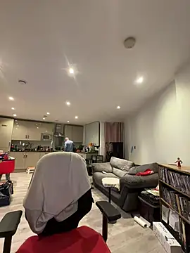 Snapshot of LondonTeffy chatting on March 2026 09:05:01 PM LondonTeffy online show from March 2026 09:05:01 PM