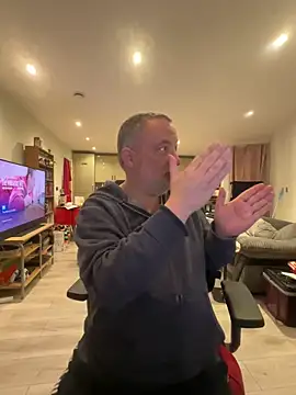 Snapshot of LondonTeffy chatting on April 2026 09:17:02 PM LondonTeffy online show from April 2026 09:17:02 PM