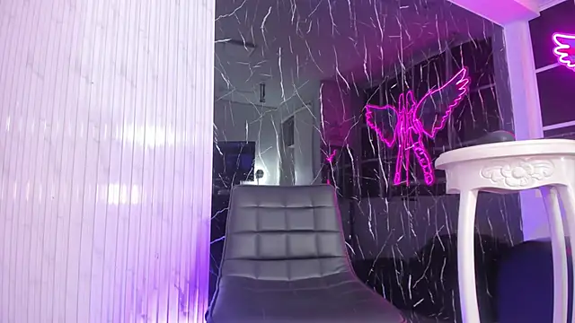 Snapshot of Mell_Saenz chatting on February 2025 06:43:01 AM Mell Saenz online show from February 2025 06:43:01 AM