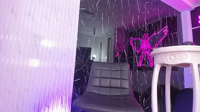 Snapshot of Mell_Saenz chatting on February 2025 10:21:02 PM Mell Saenz online show from February 2025 10:21:02 PM