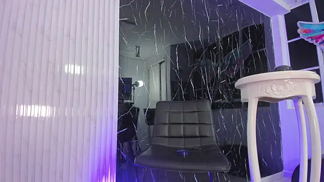 Snapshot of Mell_Saenz chatting on February 2025 01:29:01 PM Mell Saenz online show from February 2025 01:29:01 PM