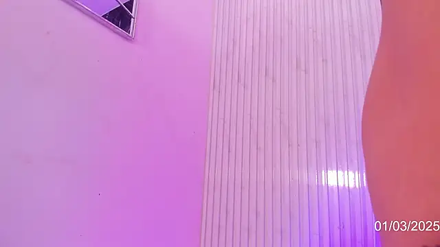 Snapshot of Mell_Saenz chatting on March 2025 05:42:01 AM Mell Saenz online show from March 2025 05:42:01 AM