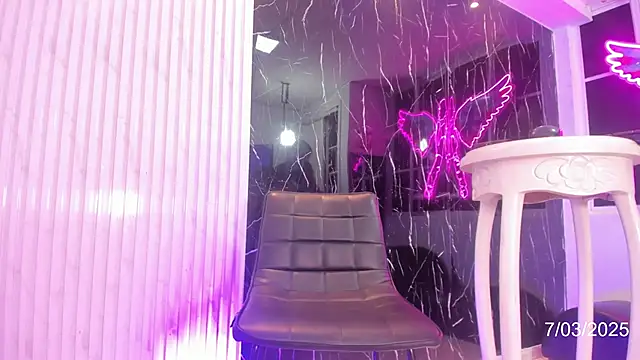 Snapshot of Mell_Saenz chatting on March 2025 06:13:02 AM Mell Saenz online show from March 2025 06:13:02 AM