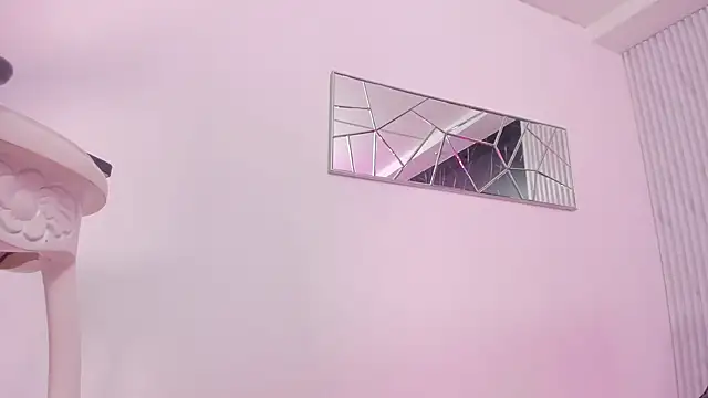 Snapshot of Mell_Saenz chatting on March 2025 06:16:01 AM Mell Saenz online show from March 2025 06:16:01 AM