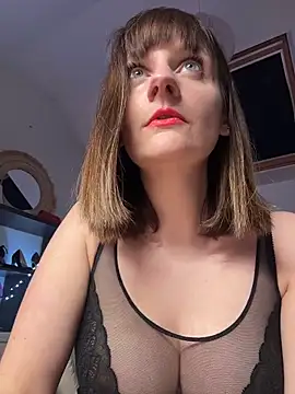 victoirenextdoor online show from December 2025 07:42:02 PM