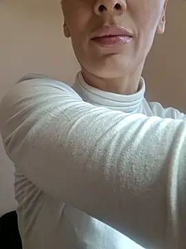 SweetMonicaUK online show from March 2025 12:14:02 PM