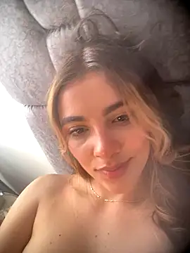 Snapshot of xia_foxxy chatting on September 2025 07:48:02 PM xia foxxy online show from September 2025 07:48:02 PM