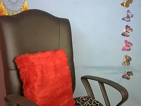 Black cat cutie online show from February 2025 05:26:02 AM