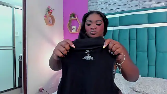 LORENSCOLLINS online show from November 2025 08:09:02 PM