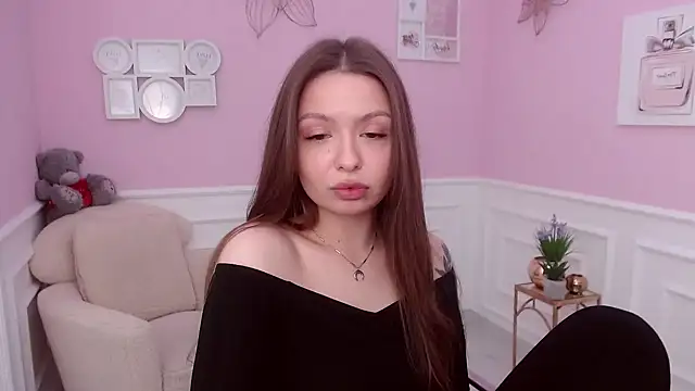 Snapshot of LucySkilar chatting on December 2024 08:49:01 AM LucySkilar online show from December 2024 08:49:01 AM