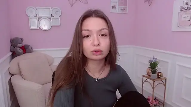 Snapshot of LucySkilar chatting on December 2024 06:22:02 AM LucySkilar online show from December 2024 06:22:02 AM