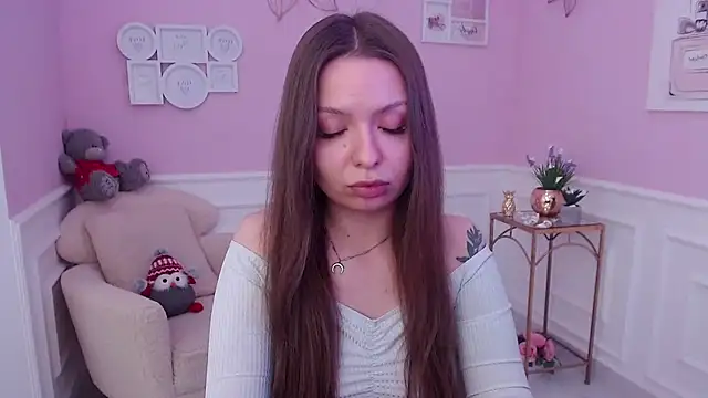 Snapshot of LucySkilar chatting on February 2025 11:53:01 AM LucySkilar online show from February 2025 11:53:01 AM