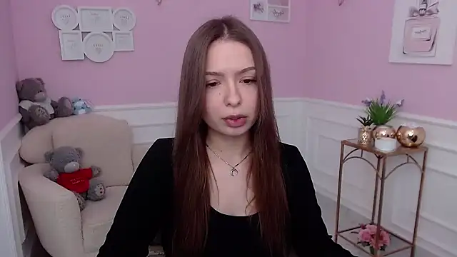 Snapshot of LucySkilar chatting on November 2025 10:36:01 AM LucySkilar online show from November 2025 10:36:01 AM