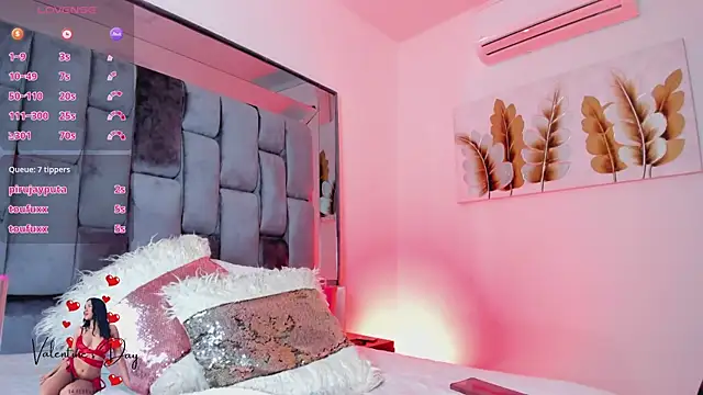 ema  saenz online show from February 2025 04:00:02 AM