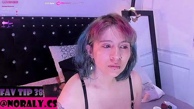 Snapshot of hey_noraly chatting on April 2026 04:19:01 AM hey noraly online show from April 2026 04:19:01 AM