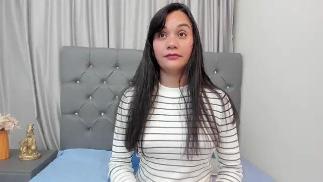 Snapshot of mariiana_murillo01 chatting on January 2025 02:43:02 AM mariiana murillo01 online show from January 2025 02:43:02 AM