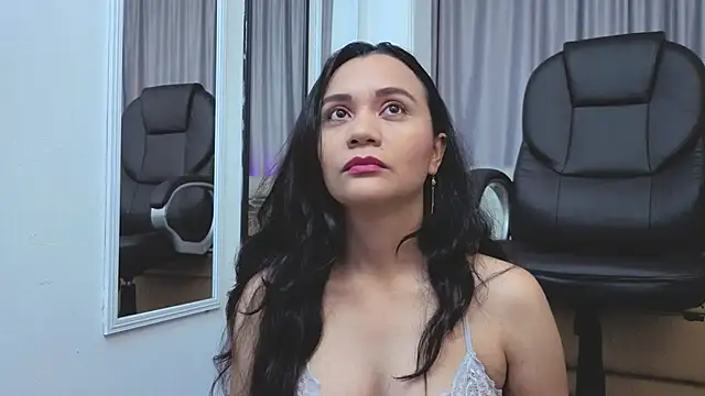 Snapshot of mariiana_murillo01 chatting on June 2026 03:42:02 AM mariiana murillo01 online show from June 2026 03:42:02 AM
