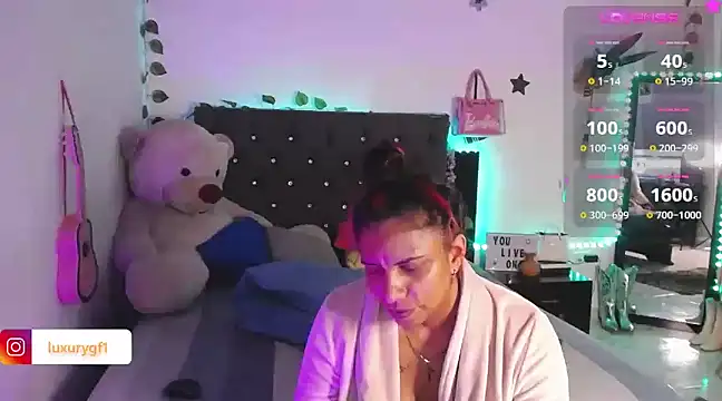 Pocahontaslovex online show from January 2025 04:18:02 PM