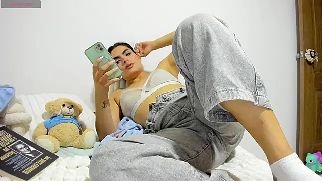 cheryl blossom69 online show from October 2025 04:21:01 AM