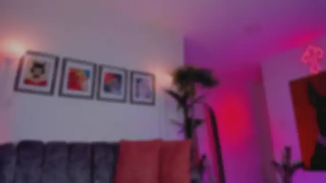 Taylor  foxxx online show from November 2025 06:07:02 AM