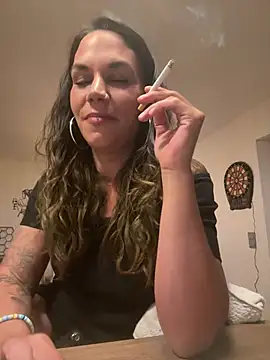 Lady Knaller online show from May 2026 07:10:02 PM