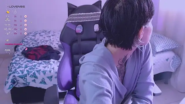 Snapshot of _Apola_77 chatting on December 2024 08:18:01 PM  Apola 77 online show from December 2024 08:18:01 PM