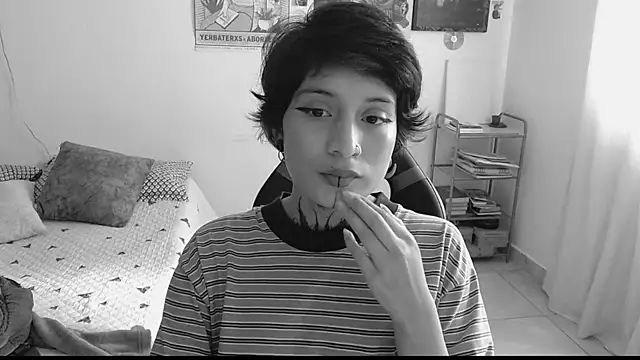 Snapshot of _Apola_77 chatting on February 2025 06:38:01 PM  Apola 77 online show from February 2025 06:38:01 PM