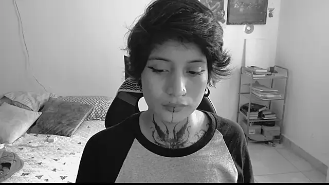 Snapshot of _Apola_77 chatting on February 2025 09:25:02 PM  Apola 77 online show from February 2025 09:25:02 PM