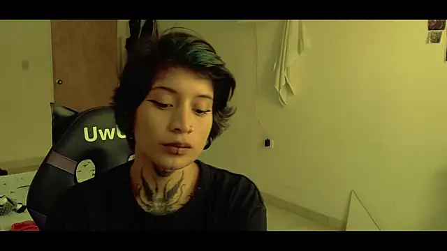 Snapshot of _Apola_77 chatting on March 2025 07:36:01 PM  Apola 77 online show from March 2025 07:36:01 PM