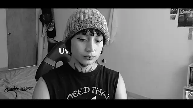 Snapshot of _Apola_77 chatting on March 2025 09:32:02 PM  Apola 77 online show from March 2025 09:32:02 PM