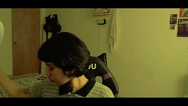 Snapshot of _Apola_77 chatting on March 2025 07:48:02 PM  Apola 77 online show from March 2025 07:48:02 PM