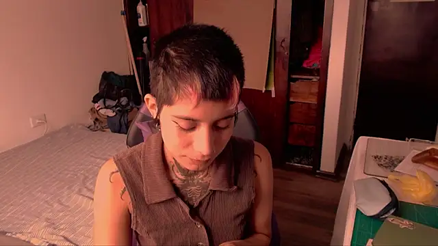 Snapshot of _Apola_77 chatting on October 2025 06:06:01 PM  Apola 77 online show from October 2025 06:06:01 PM