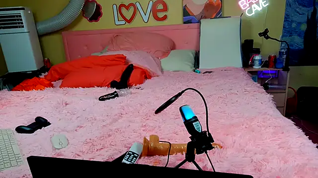 Blakelytgirl online show from July 2026 07:11:02 AM