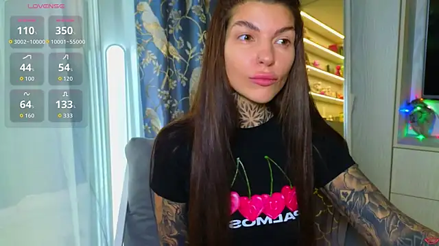 Snapshot of tattooedBabyy chatting on April 2026 10:13:01 AM tattooedBabyy online show from April 2026 10:13:01 AM