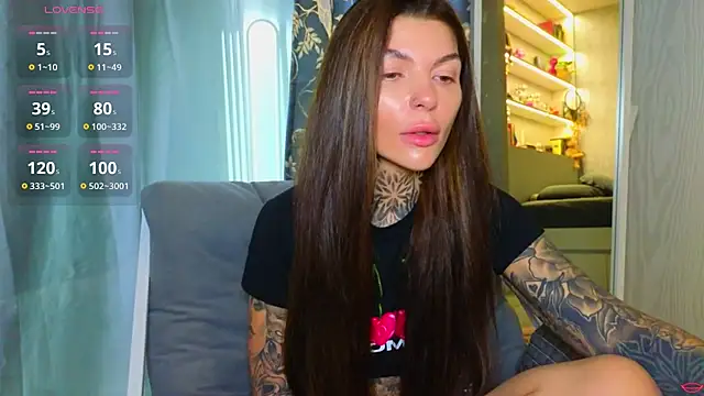 Snapshot of tattooedBabyy chatting on April 2026 09:17:01 AM tattooedBabyy online show from April 2026 09:17:01 AM