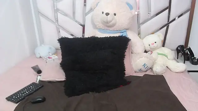 celestesouzalatin online show from September 2025 02:22:02 AM