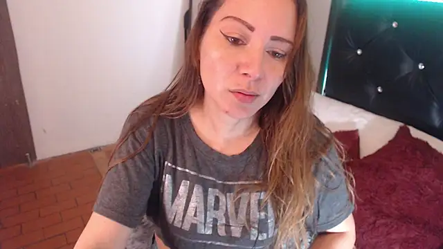 camila delarosa online show from October 2025 12:39:02 PM